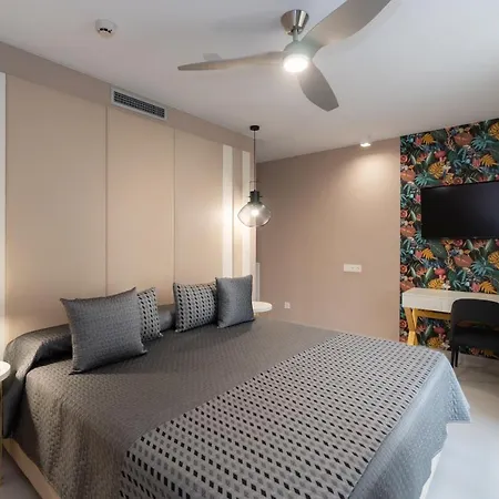 Perla Del Sur מלון 2*