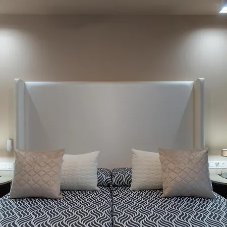 Perla Del Sur מלון