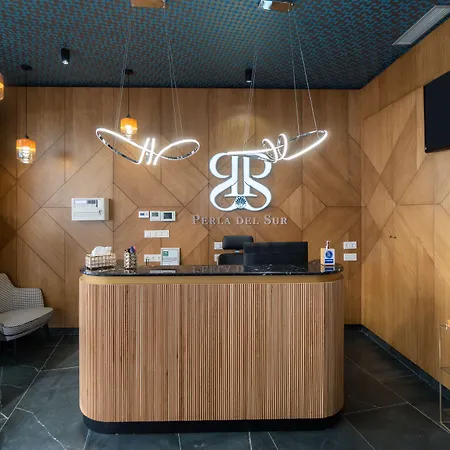 Perla Del Sur מלון